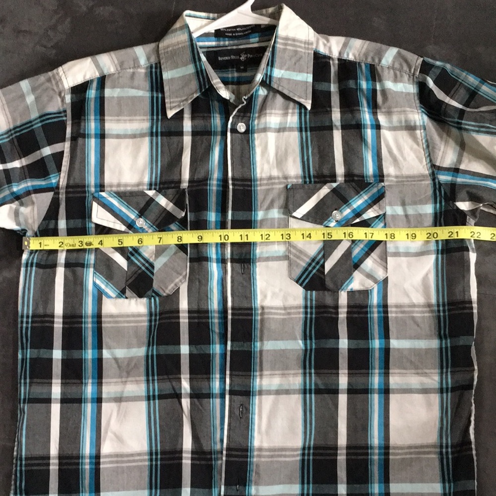 Men’s Collared button-down plaid shirt - Picture 7 of 9